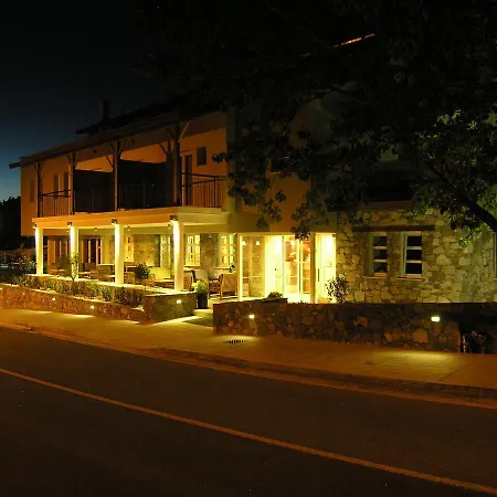 酒店 Livadia 3*
