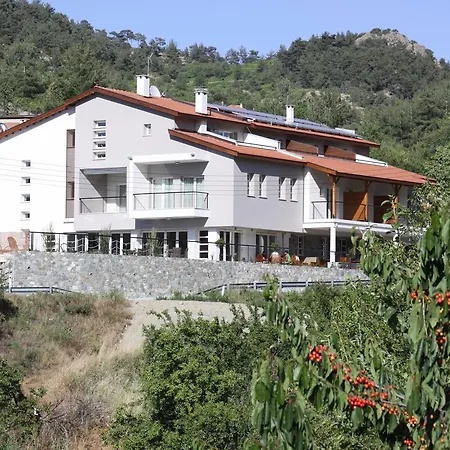 Livadia Hotel Kyperounta