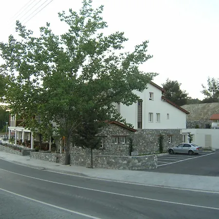酒店 Livadia 3*