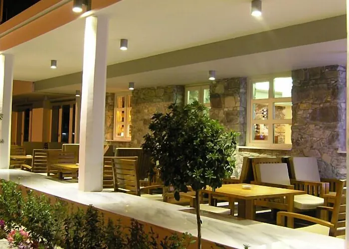 Livadia Hotell Kyperounda